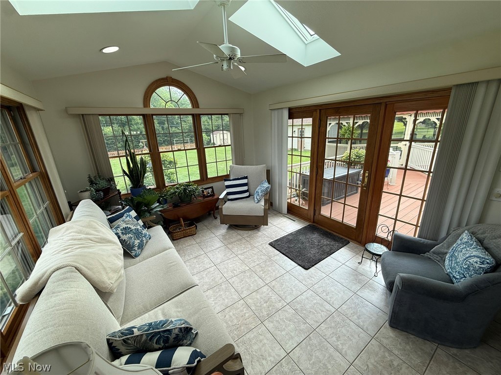 256 Clarence Drive SE New Philadelphia OH 44663
