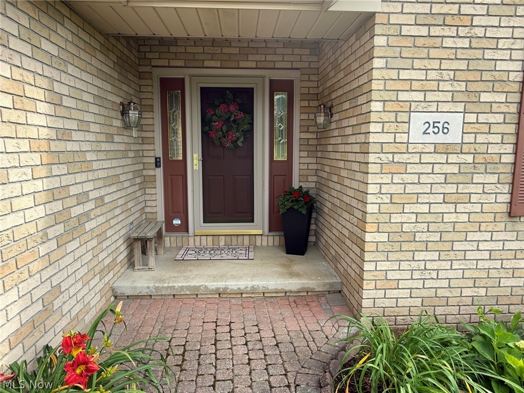 256 Clarence Drive SE New Philadelphia OH 44663