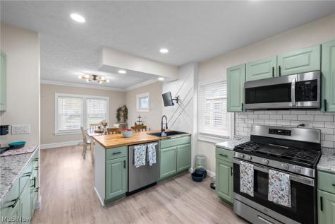 2195 Arthur Avenue Lakewood OH 44107