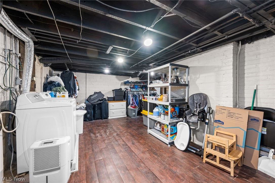 2195 Arthur Avenue Lakewood OH 44107