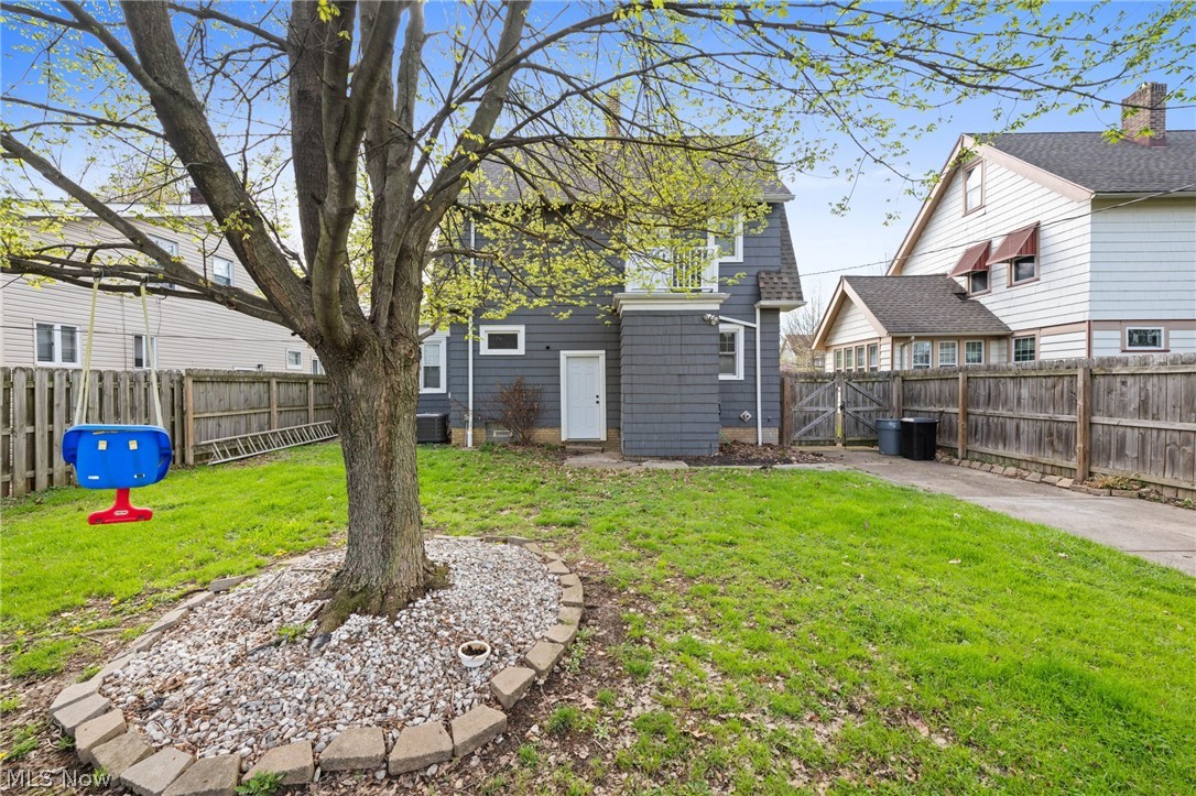 2195 Arthur Avenue Lakewood OH 44107