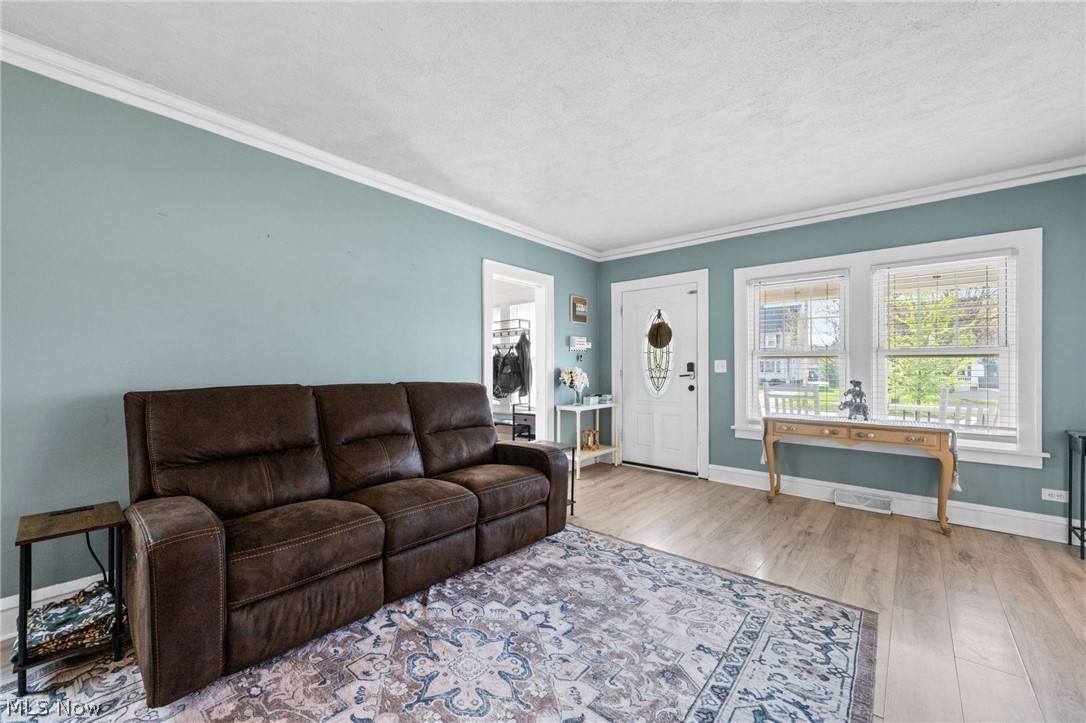 2195 Arthur Avenue Lakewood OH 44107