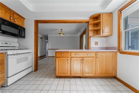 23614 Cedar Road Beachwood OH 44122