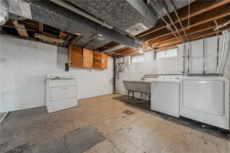 23614 Cedar Road Beachwood OH 44122