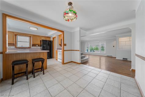 23614 Cedar Road Beachwood OH 44122