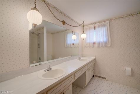 2065 Salem Westlake OH 44145
