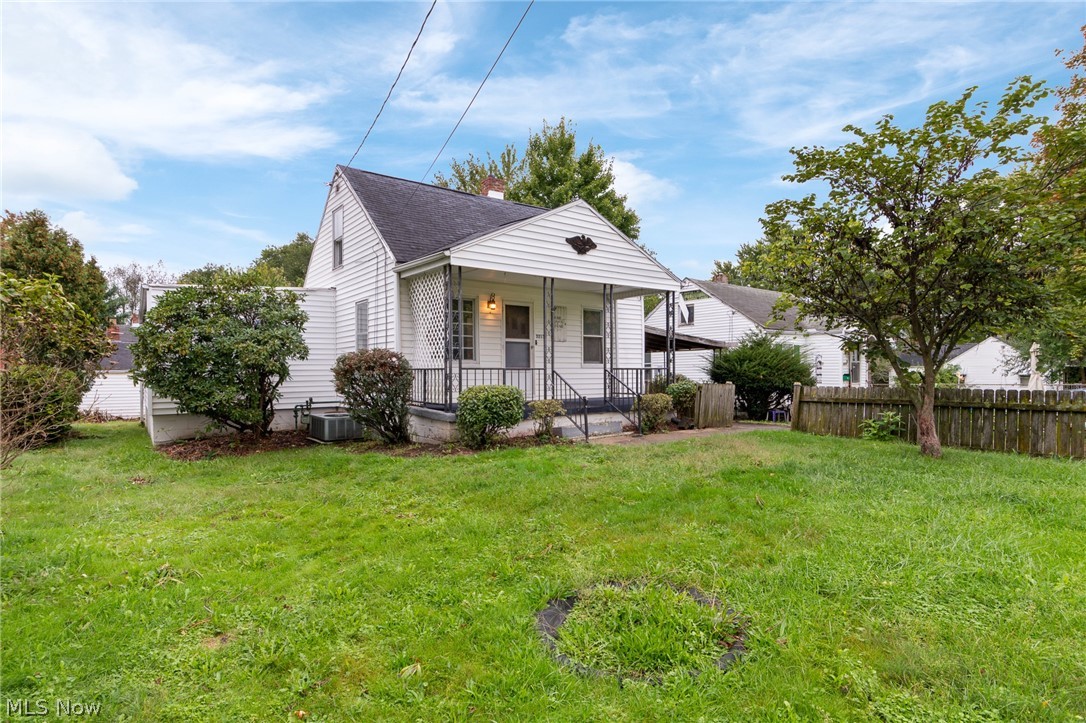 3213 Regent Avenue NE Canton OH 44705