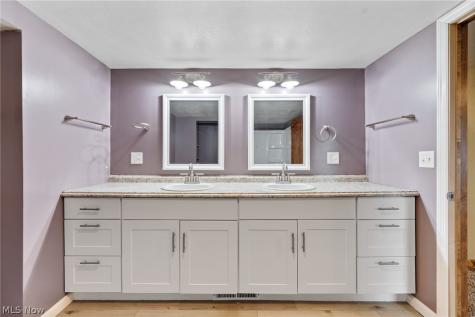 3213 Regent Avenue NE Canton OH 44705
