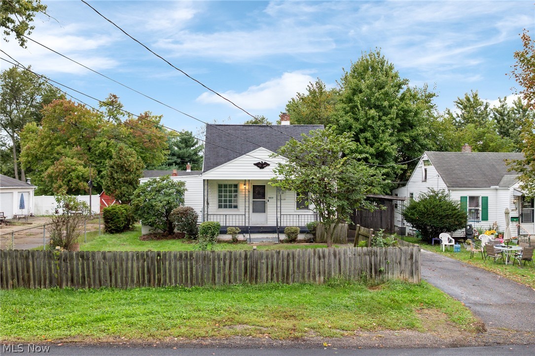 3213 Regent Avenue NE Canton OH 44705