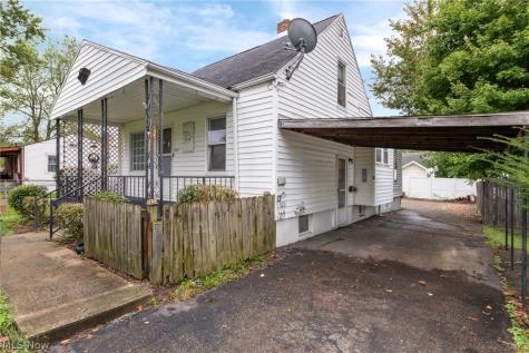 3213 Regent Avenue NE Canton OH 44705