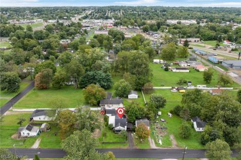 3213 Regent Avenue NE Canton OH 44705