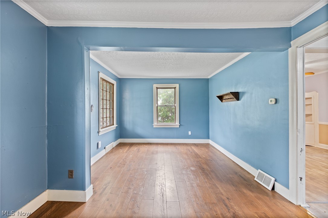 3213 Regent Avenue NE Canton OH 44705