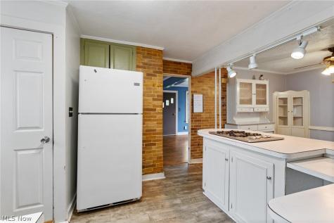 3213 Regent Avenue NE Canton OH 44705