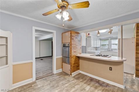 3213 Regent Avenue NE Canton OH 44705