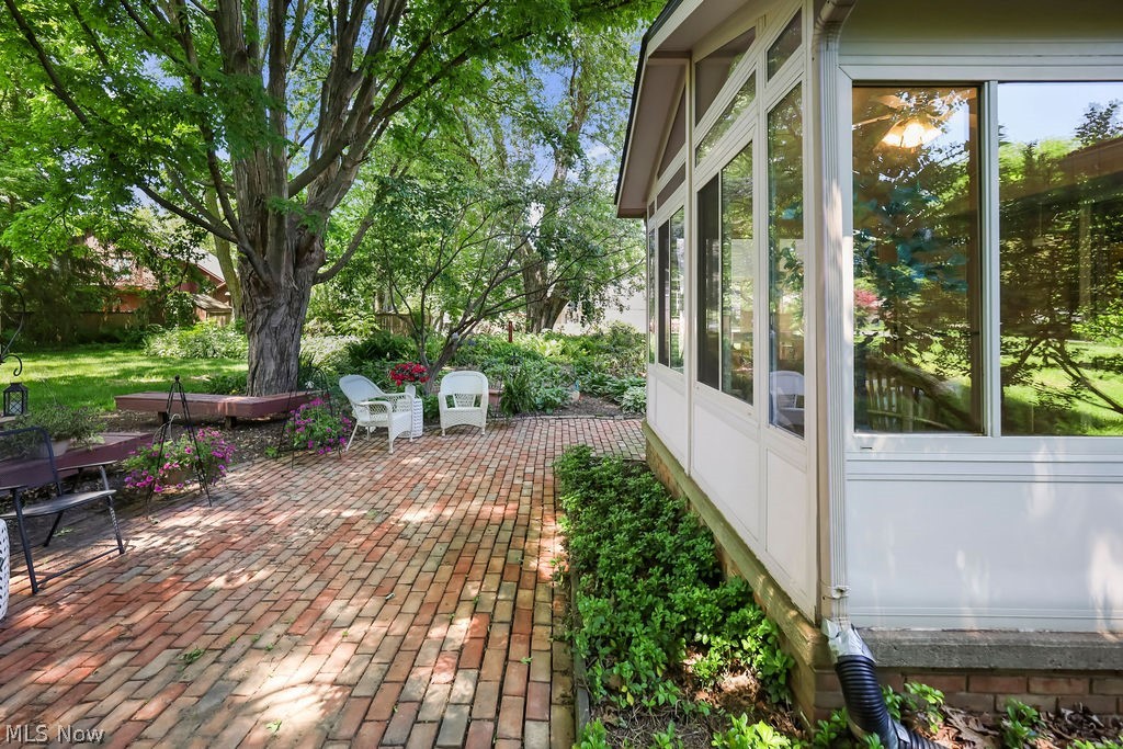2438 Lyndon Drive Green OH 44685