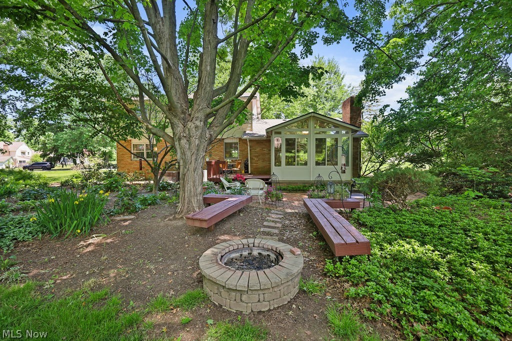 2438 Lyndon Drive Green OH 44685