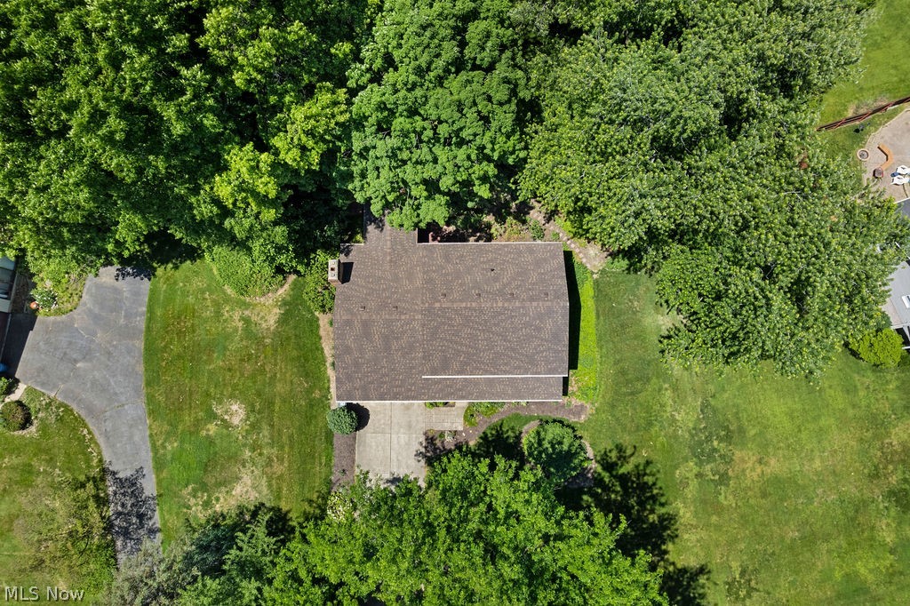 2438 Lyndon Drive Green OH 44685