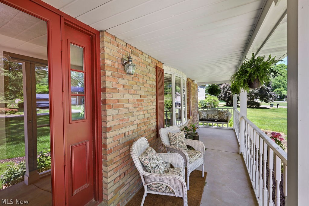 2438 Lyndon Drive Green OH 44685