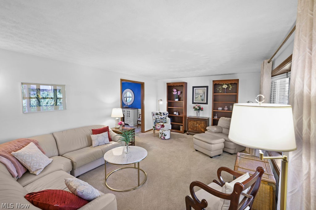 2438 Lyndon Drive Green OH 44685