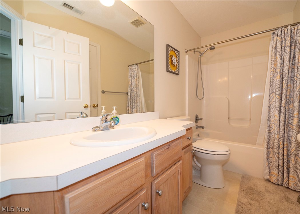 316 Brookpoint Street NW North Canton OH 44720