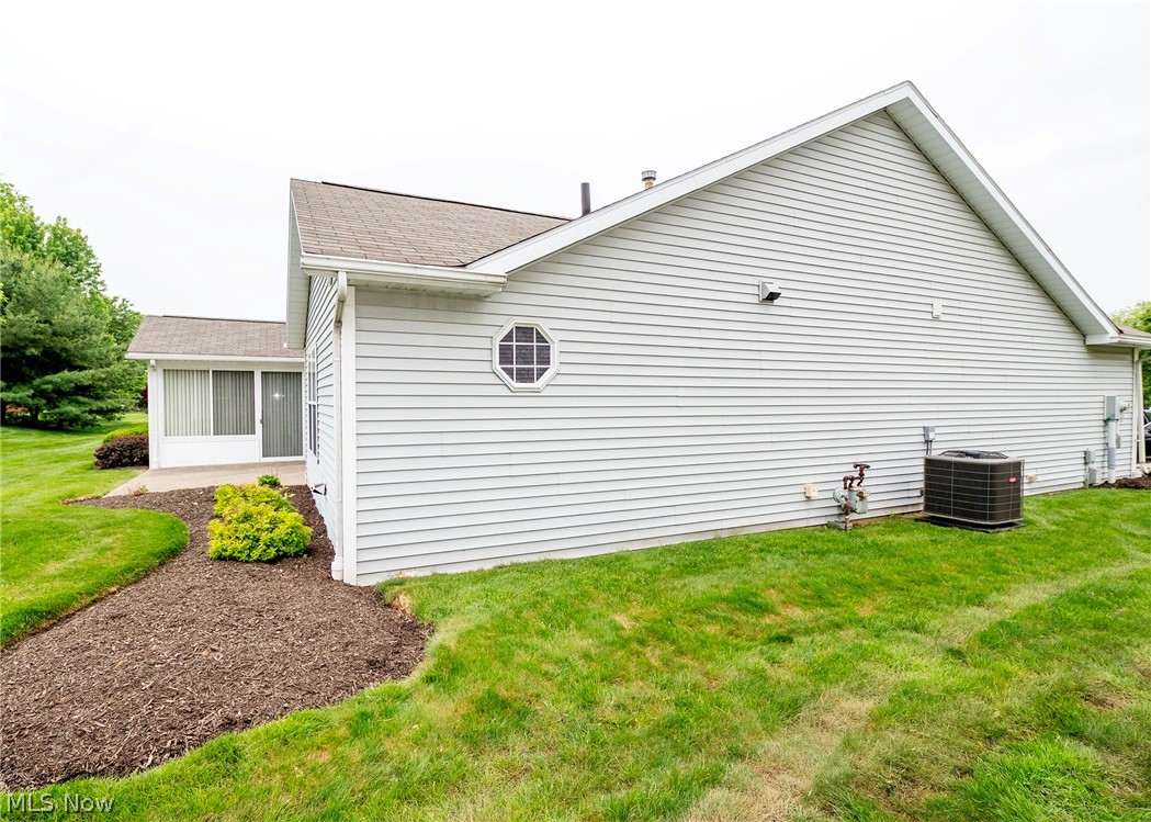 316 Brookpoint Street NW North Canton OH 44720