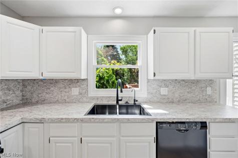 14367 Crown Point Parkway Strongsville OH 44136