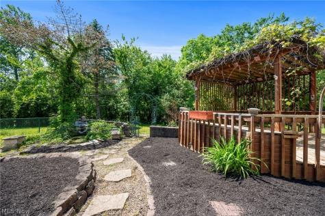 14367 Crown Point Parkway Strongsville OH 44136