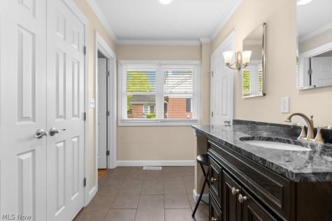 1319 Glamorgan Street Alliance OH 44601