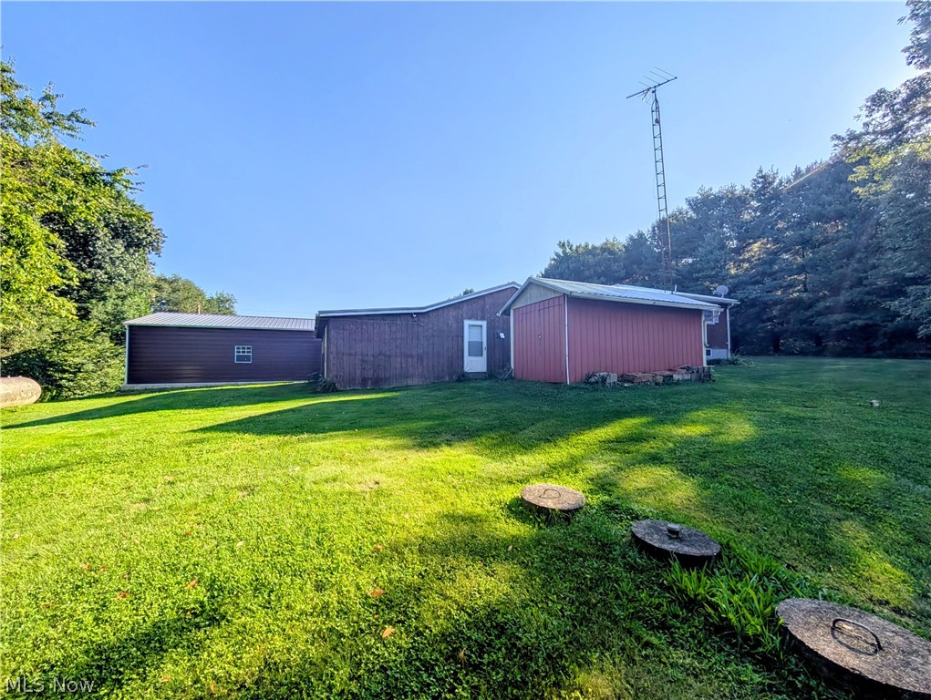 120 Glory Road NW Carrollton OH 44615