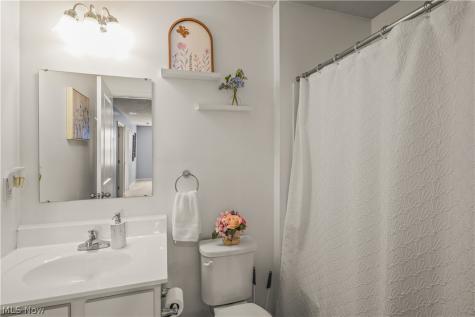 2207 Fowl Road Elyria OH 44035