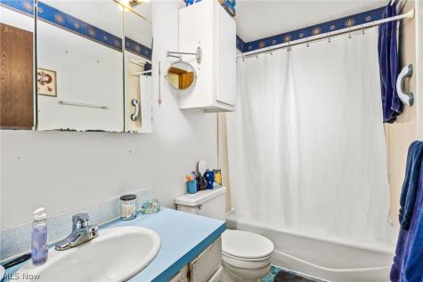 275 1st Street Wadsworth OH 44281
