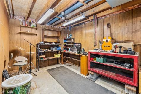 275 1st Street Wadsworth OH 44281