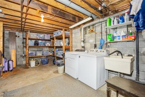 275 1st Street Wadsworth OH 44281