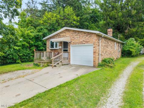 275 1st Street Wadsworth OH 44281