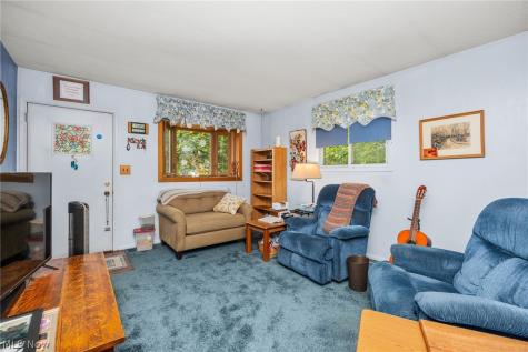 275 1st Street Wadsworth OH 44281