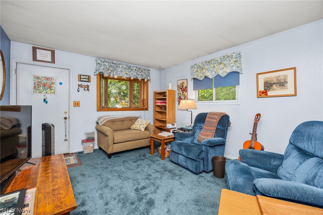 275 1st Street Wadsworth OH 44281