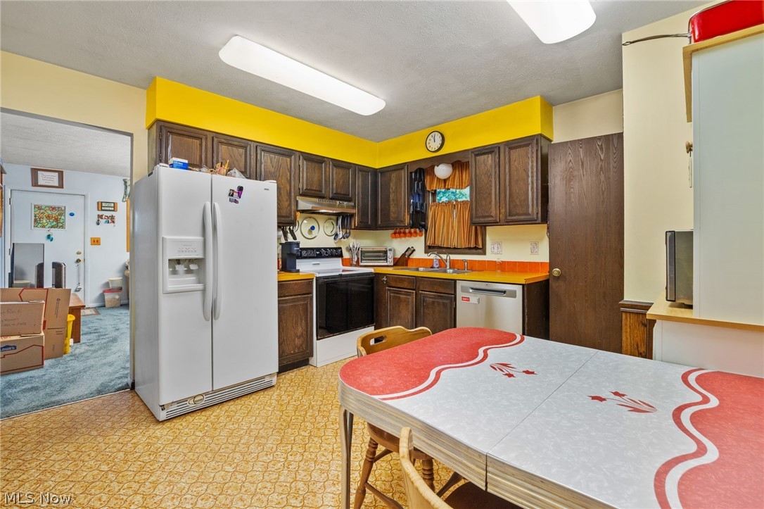 275 1st Street Wadsworth OH 44281