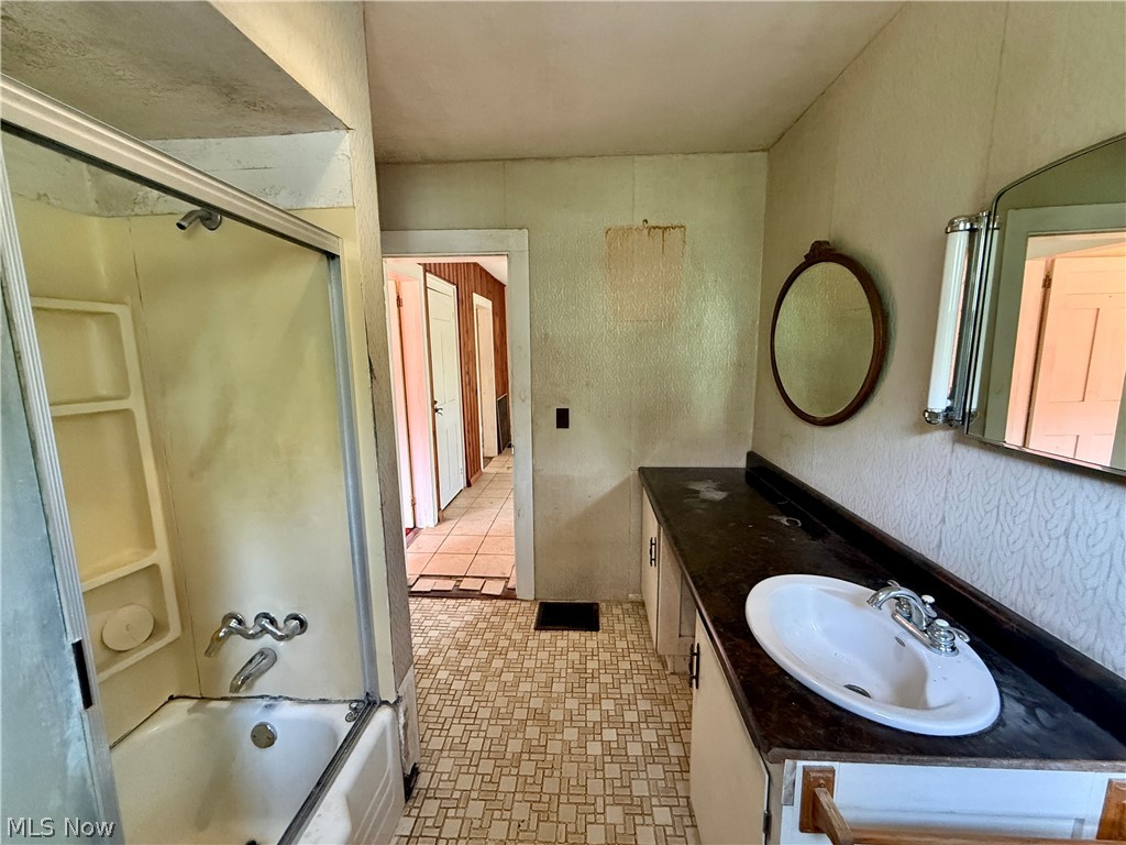 1388 Sherman Street Geneva OH 44041