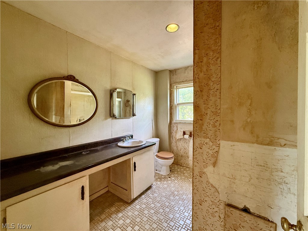 1388 Sherman Street Geneva OH 44041