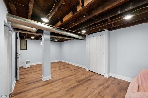 4410 W 61st Street Cleveland OH 44144
