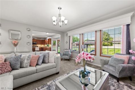 20424 Scotch Pine Way Strongsville OH 44149