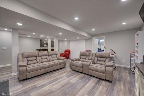 20424 Scotch Pine Way Strongsville OH 44149