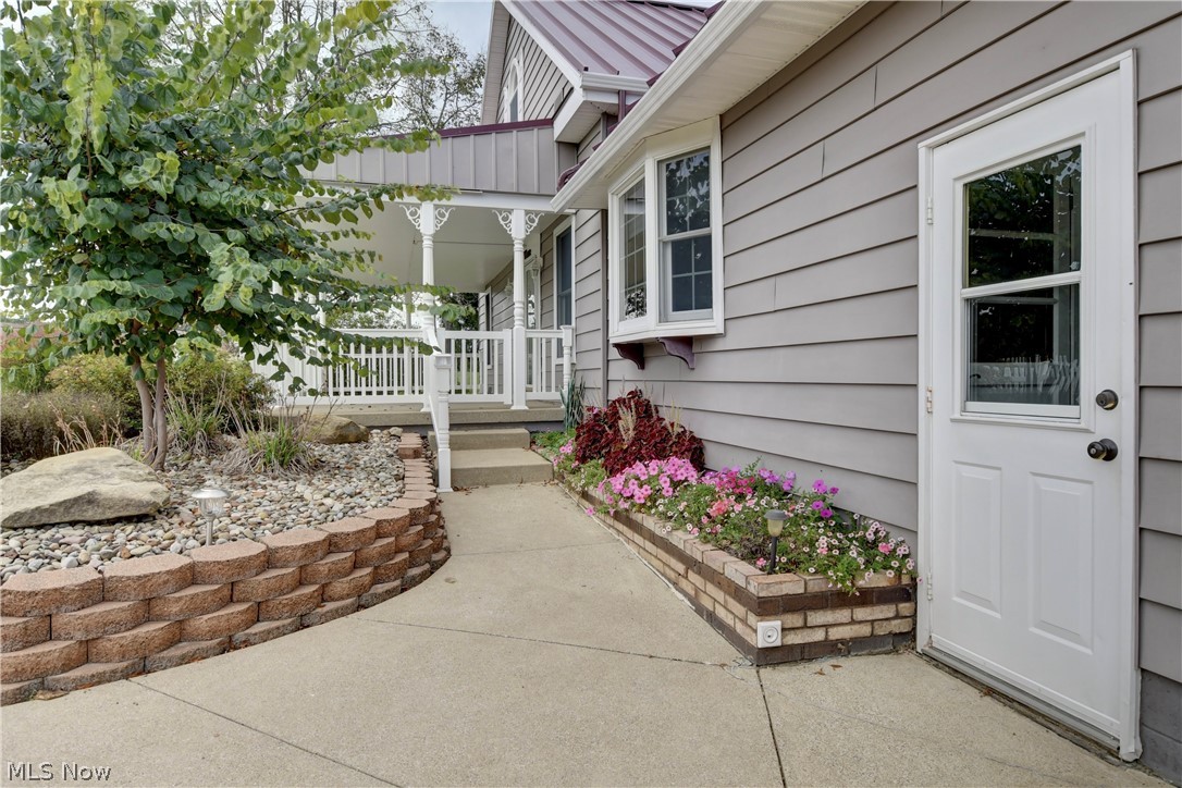 7759 Edie Hill Road SE Uhrichsville OH 44683