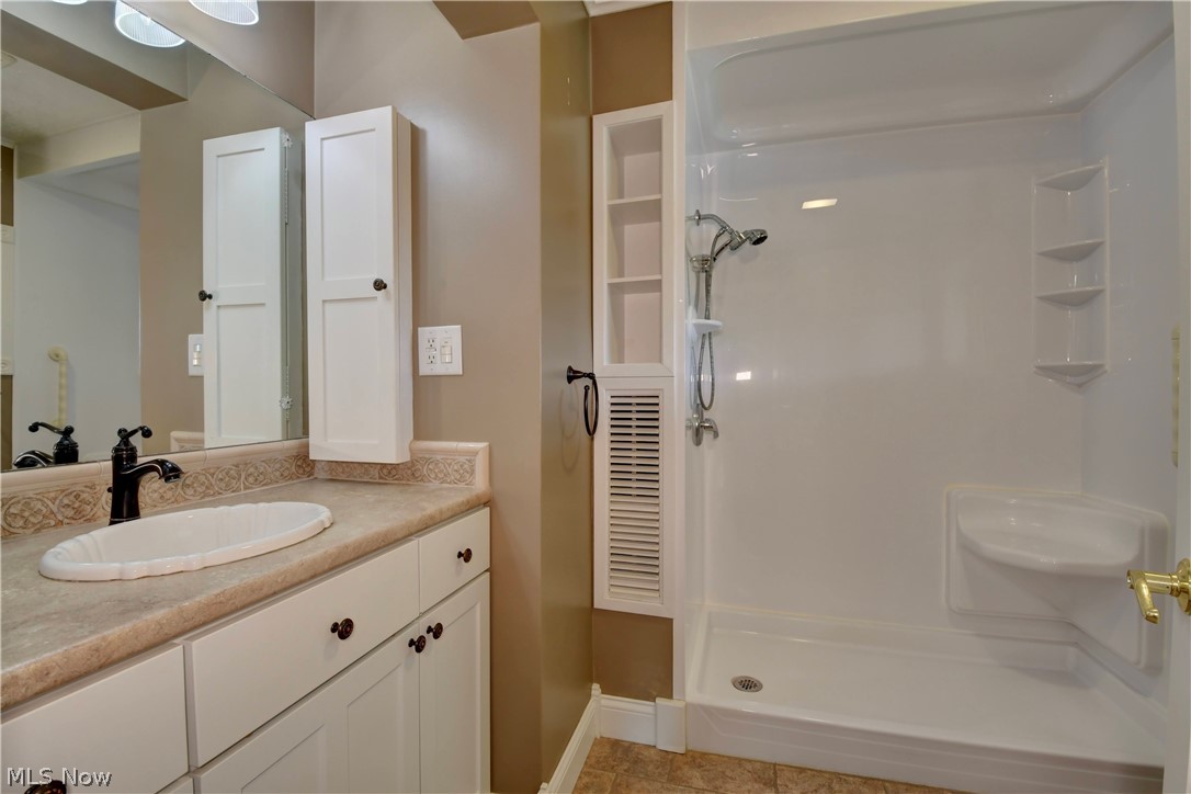7759 Edie Hill Road SE Uhrichsville OH 44683
