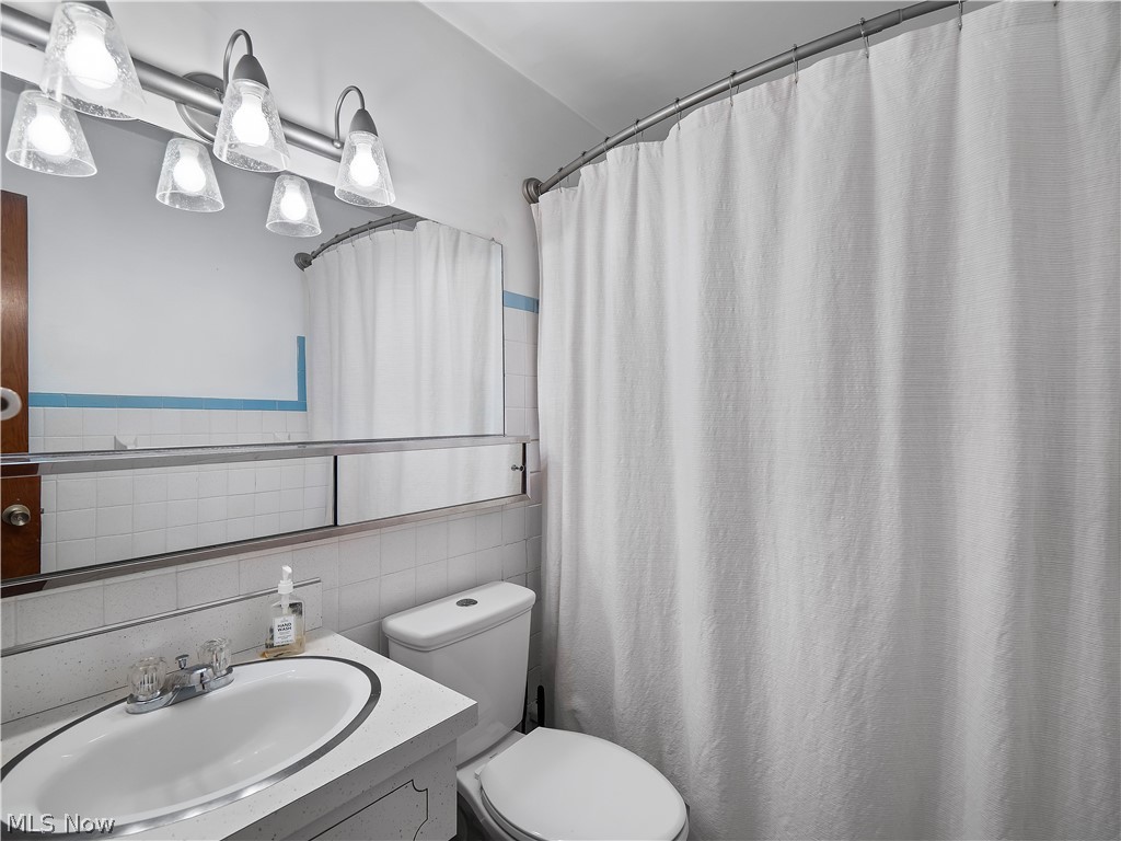 4423 Grantwood Drive Parma OH 44134