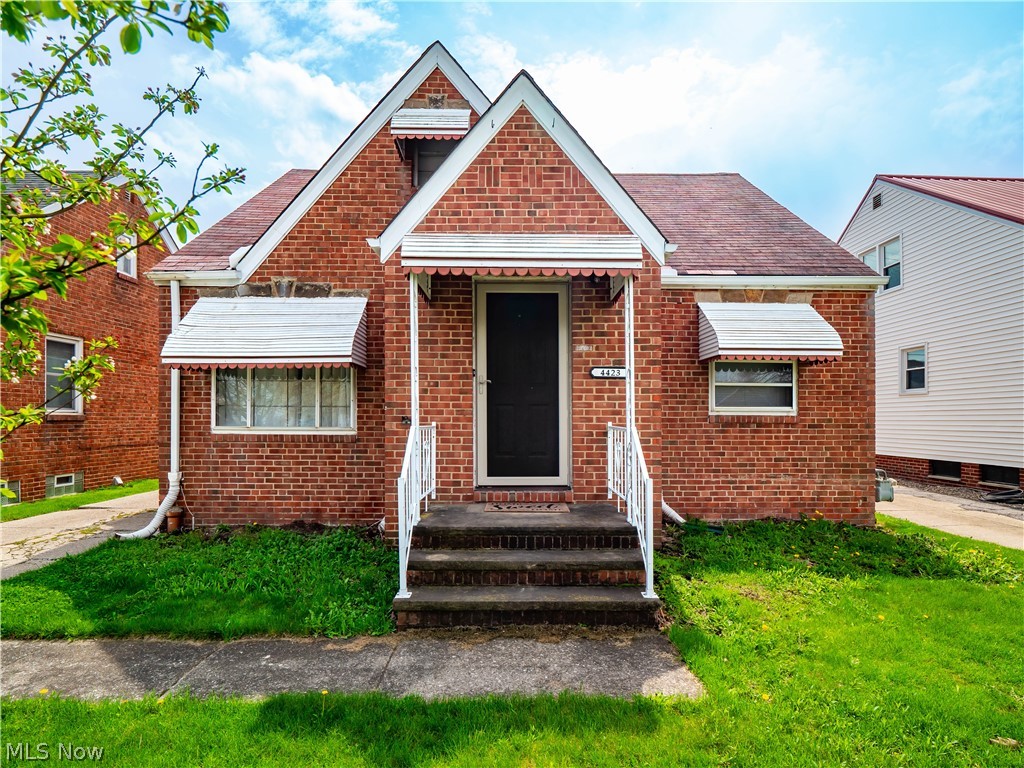 4423 Grantwood Drive Parma OH 44134