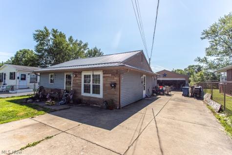 612 High Avenue Niles OH 44446