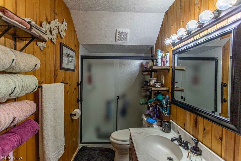 612 High Avenue Niles OH 44446