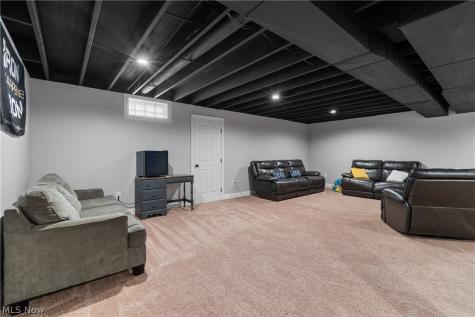 2187 Old Elm Street NE Canton OH 44721