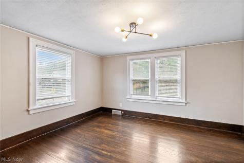 958 W Exchange Street Akron OH 44302